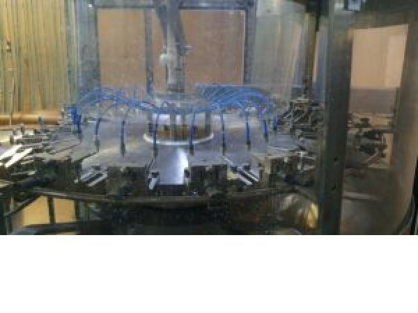 Продается  Линия по выдуву и розливу в ПЭТ бутылки, пр-ть до 4000 бут/час